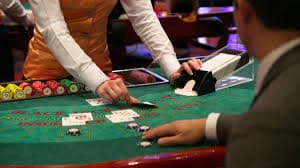 Antarmuka taruhan baccarat dengan detail hasil dan statistik